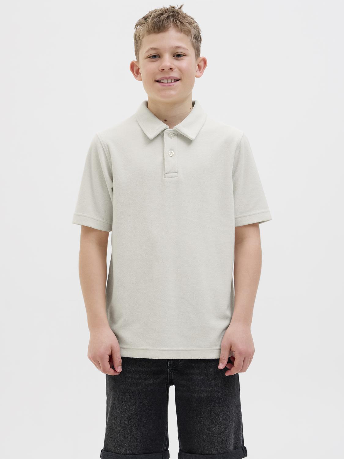 model_shot-front